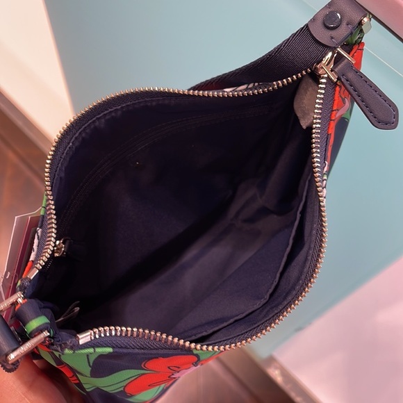 Kate Spade The Litte Better Sam Daisy Vines Small Shoulder Bag
Rich Navy - Picture 15 of 16